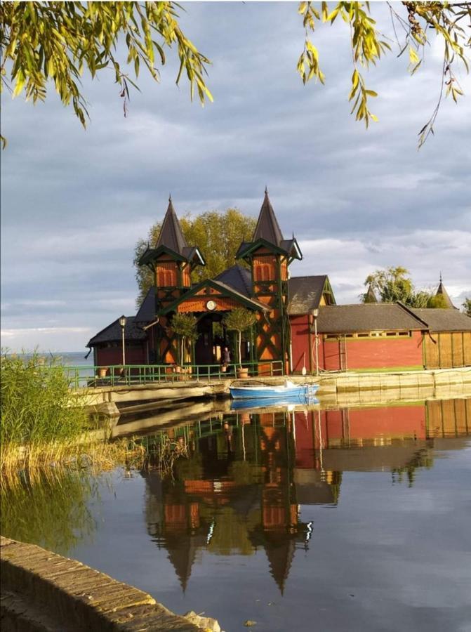 Grill Garten Vendeghaz Hotel Keszthely Exterior foto
