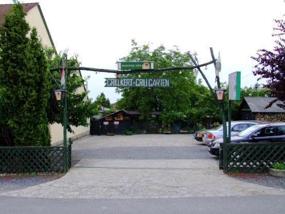 Grill Garten Vendeghaz Hotel Keszthely Exterior foto